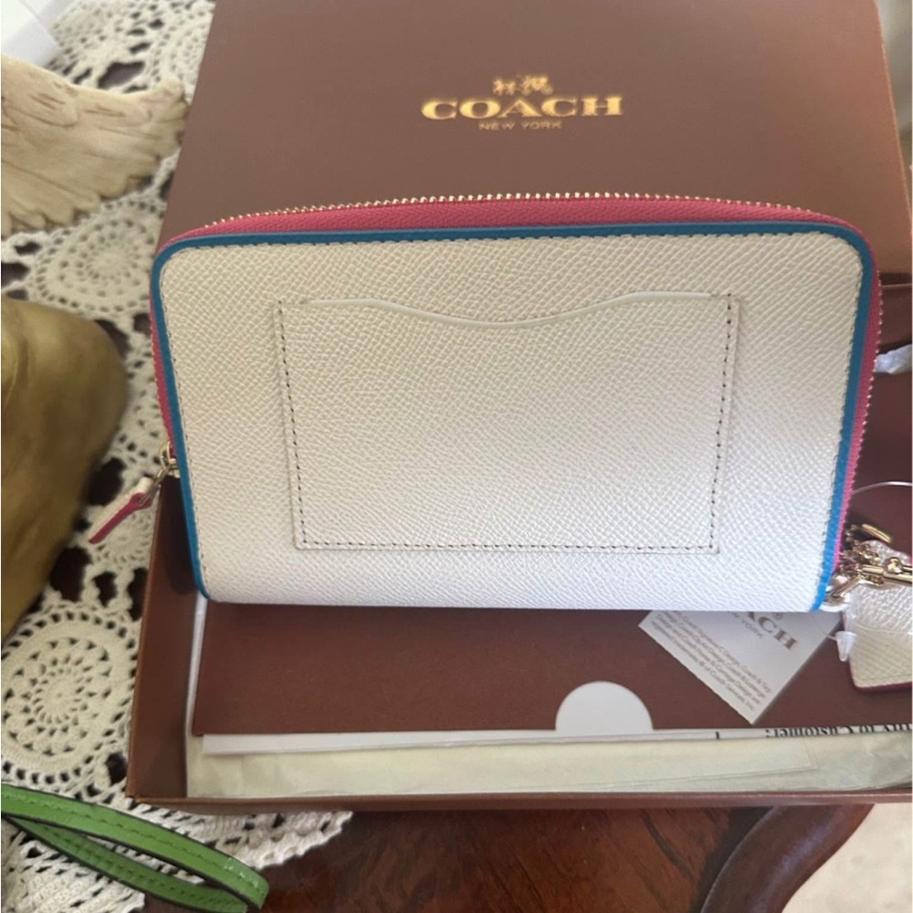 Coach Color-block Wristlet - Picture 7 of 11
